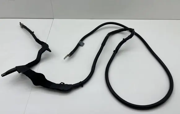 Mercedes-Benz C W204 Positive cable (battery) A2045400208