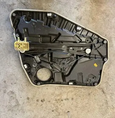 BMW X4 G02 Rear window lifting mechanism without motor 7417371