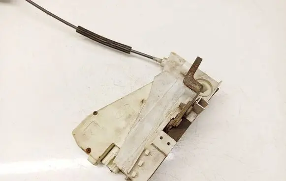 Seat Alhambra (Mk1) Front door lock 7m1837011am 99vw218a43