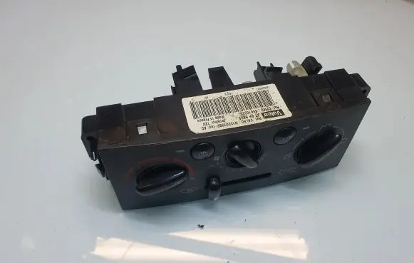 Peugeot 207 Climate control unit 69910002