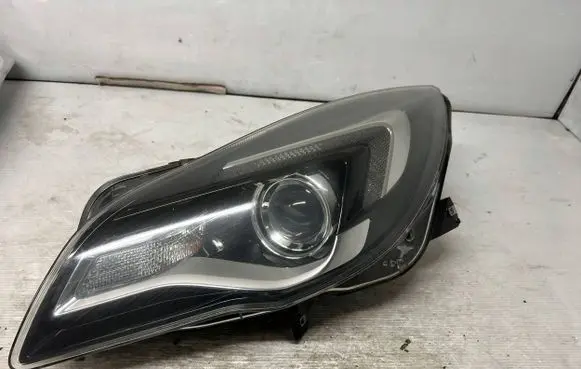 Opel Insignia A Headlight/headlamp 13409906