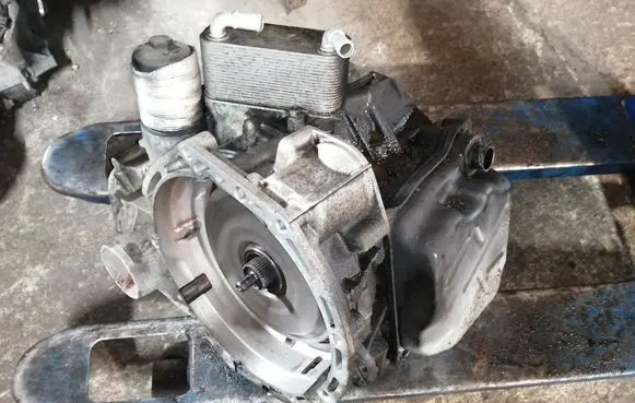 Volkswagen Transporter - Caravelle T5 Automatic gearbox NYB