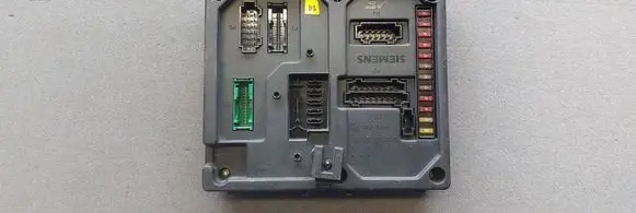 Seat Alhambra (Mk1) Fuse module 7M0962258B