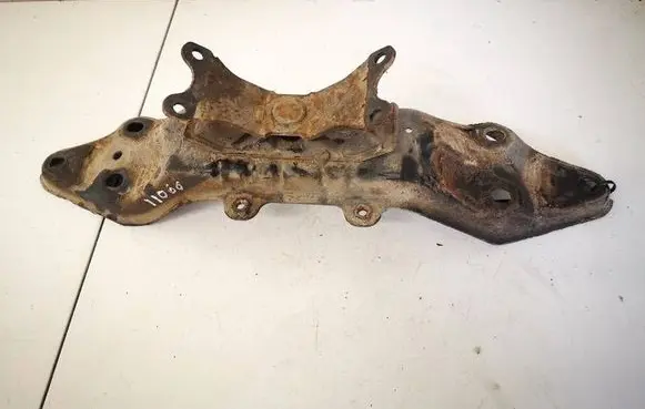 Subaru B9 Tribeca Engine mount bracket 41022AG10A