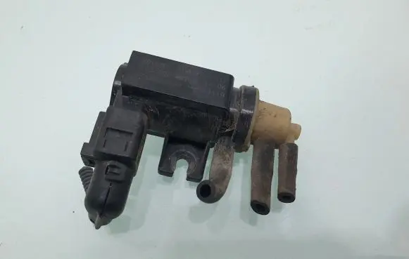 Volkswagen Caddy Turbo solenoid valve 1K0906627A