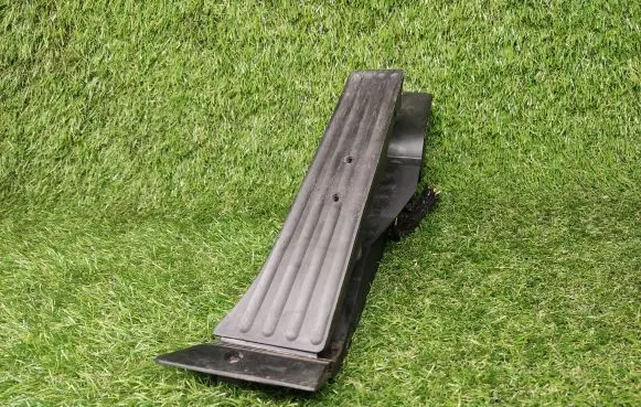 BMW 5 E60 E61 Accelerator throttle pedal 6772646 3642677264601 25916010
