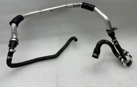 Volvo XC90 Engine coolant pipe/hose 8692724 30750495 30677875