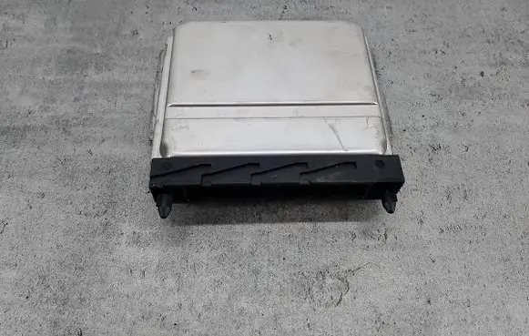 Volvo XC90 Engine control unit/module ECU 08675761A