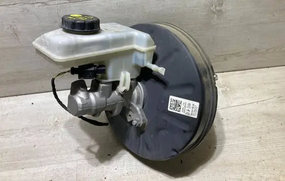 Skoda Octavia Mk3 (5E) Brake booster 5q1614105cn