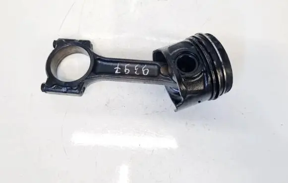 Renault Megane III Piston with connecting rod