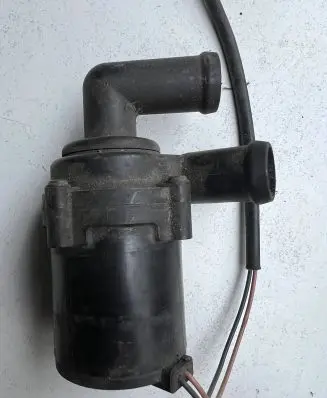 Volkswagen PASSAT B6 Electric auxiliary coolant/water pump 9005333D 12402022202 0006383D