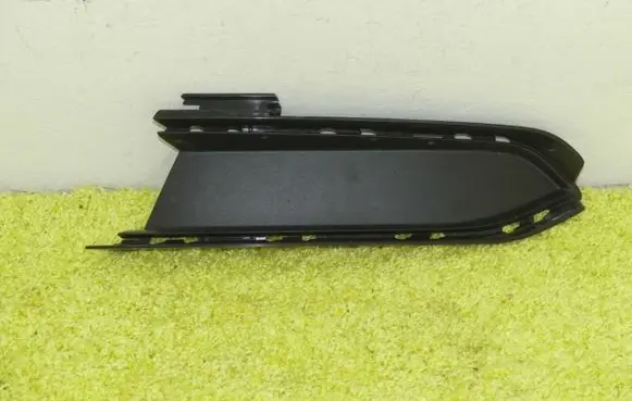 Audi Q6 e-tron Front bumper lower grill 85H853333