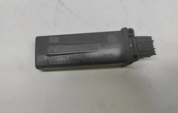 Audi A4 S4 B7 8E 8H Tire pressure sensor 8E0907277