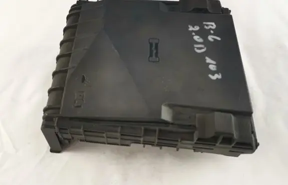 Volkswagen PASSAT B6 Fuse box set 63592777 3C0937125