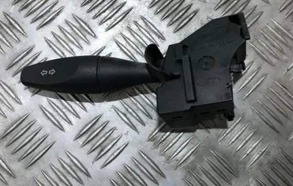 Ford Focus Indicator stalk 98ag13335ag 98ag-13335-ag