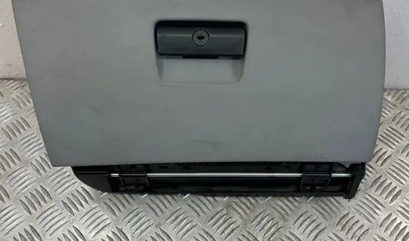 BMW 3 E90 E91 Glove box 7075479