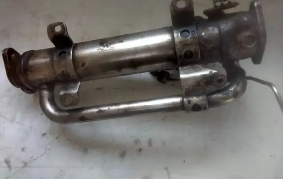 Skoda Octavia Mk2 (1Z) EGR valve cooler 03G131512AE