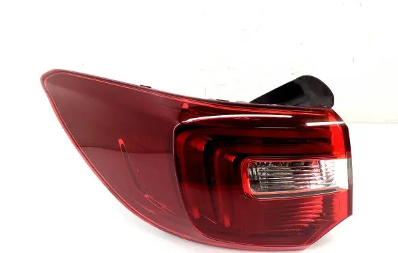 Opel Grandland X Rear/tail lights YP00098380 81660101