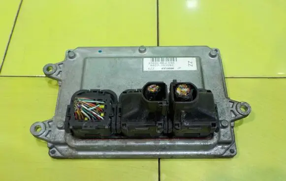 Honda Insight Engine control unit/module 37820RBJE66