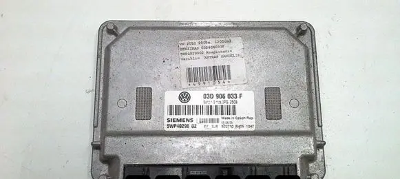 Volkswagen Polo IV 9N3 Engine control unit/module 03D906033F