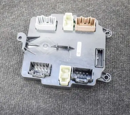 Tesla Model X Door control unit/module 106205610B
