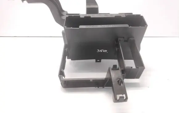 Porsche Cayenne (9PA) Fuse box cover 7L0937535A