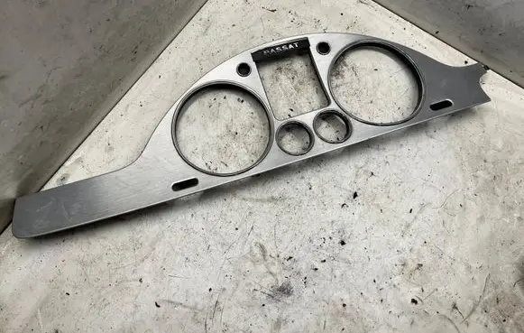 Volkswagen PASSAT B6 Dashboard trim 3C1858335