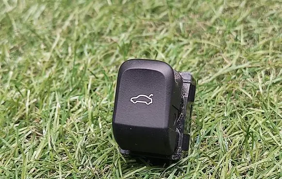 Audi A3 S3 8V Tailgate/boot open switch button 8V0959831