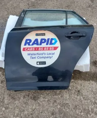Toyota Avensis T270 Rear door 