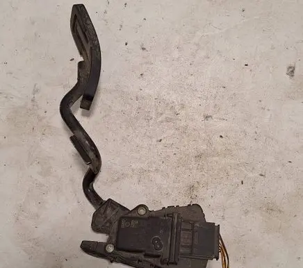 Audi A6 S6 C6 4F Accelerator throttle pedal 4F2721523 071204 212544