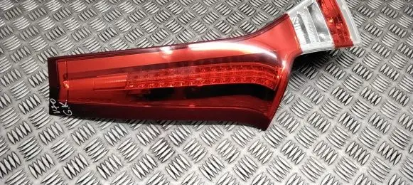 Volvo V70 Tailgate rear/tail lights