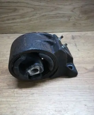 Chevrolet Lacetti Engine mount bracket