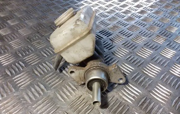 Opel Vectra B Master brake cylinder 5540FBB1
