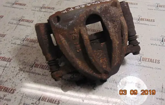 Toyota Corolla Verso AR10 Front brake caliper