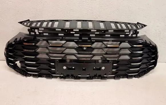 MG ZS Front bumper upper radiator grill 11406562
