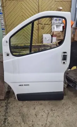 Renault Trafic II (X83) Front door