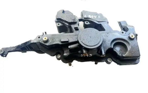Renault Laguna III Oil breather separator 8200673395