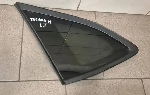Hyundai Tucson TL Rear side window 87810D3000
