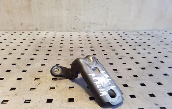 Opel Zafira C Rear door lower hinge