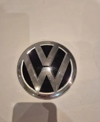 Volkswagen Touran III Manufacturer badge logo/emblem 5TA853601