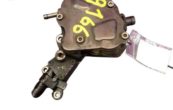 Skoda Fabia Mk2 (5J) Vacuum pump