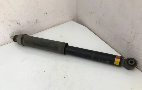 Nissan Pulsar Rear shock absorber/damper 562103ZL0C 552404MD0A