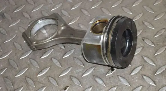 Piston