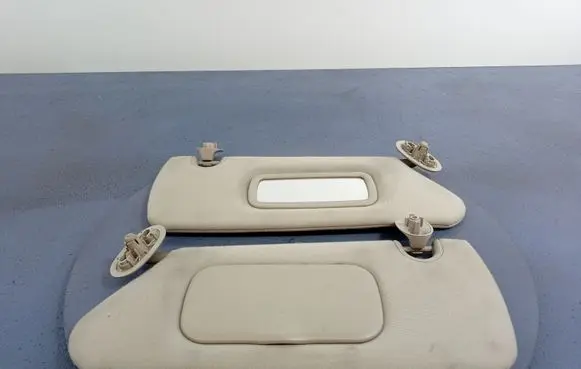 Dodge Grand Caravan Sun visor 