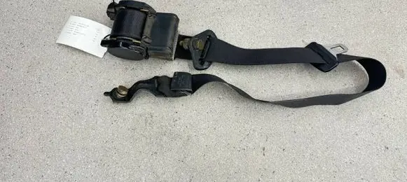 BMW 3 E30 Front seatbelt 1972068 72111972068 72111808673