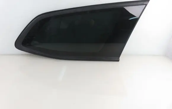 Peugeot 308 Rear side window