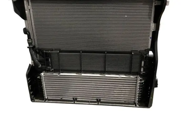 BMW X5 G05 Coolant radiator 8472274 17118472274 17428589042