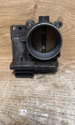 Volvo S60 Throttle valve 8677694