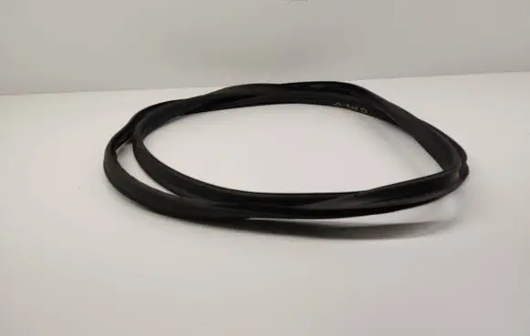 Mercedes-Benz GLK (X204) Trunk rubber seal (body) 