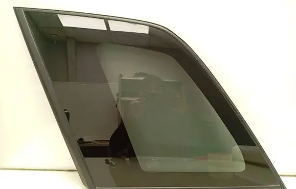 Suzuki Grand Vitara II Rear side window 43R007953 A002345 DOT20